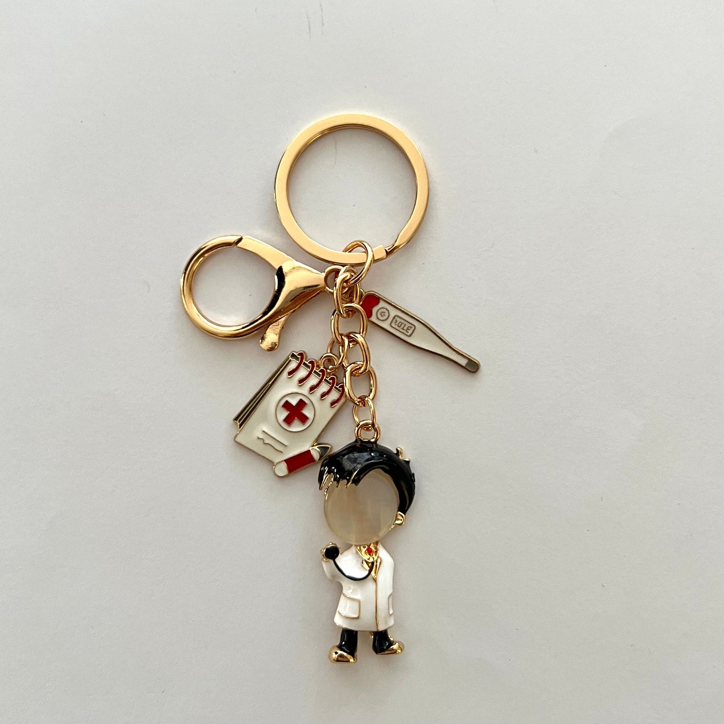 Erkek Doktor Anahtarlık 🧑🏻⚕️