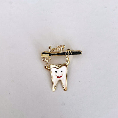 Fırçadan Sarkan Dişçi Broş